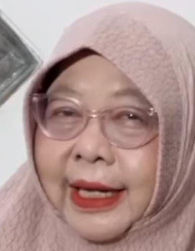 Mrs Sukarwati's Picture